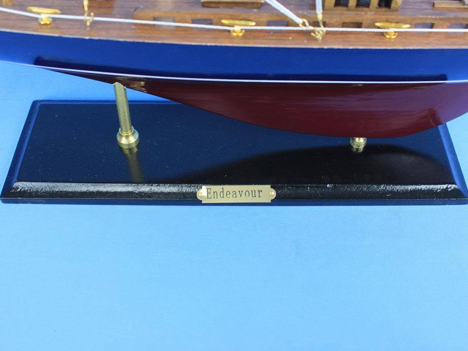 35x22 Wooden Model Sailing Yacht P220