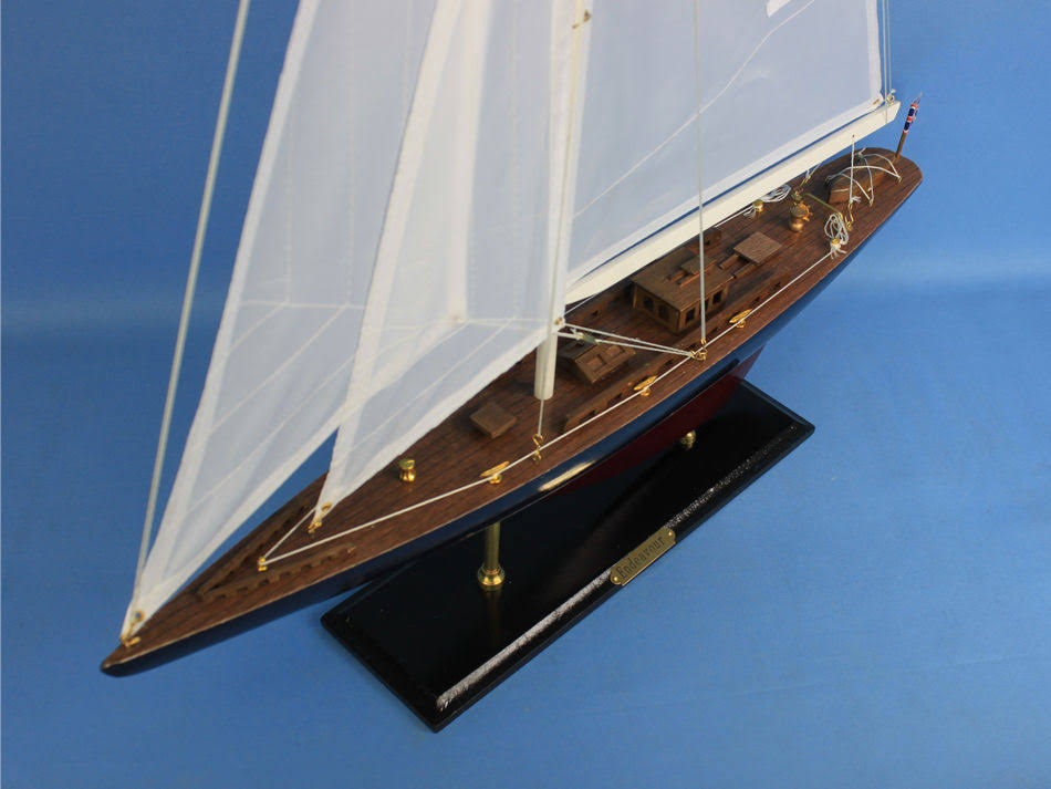 35x22 Wooden Model Sailing Yacht P220