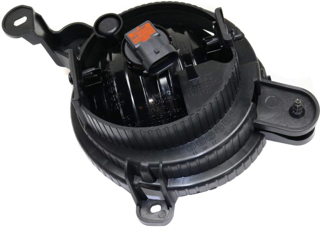 Fog Light Assembly Driver Side with Bulbs Pack of 2 M864534