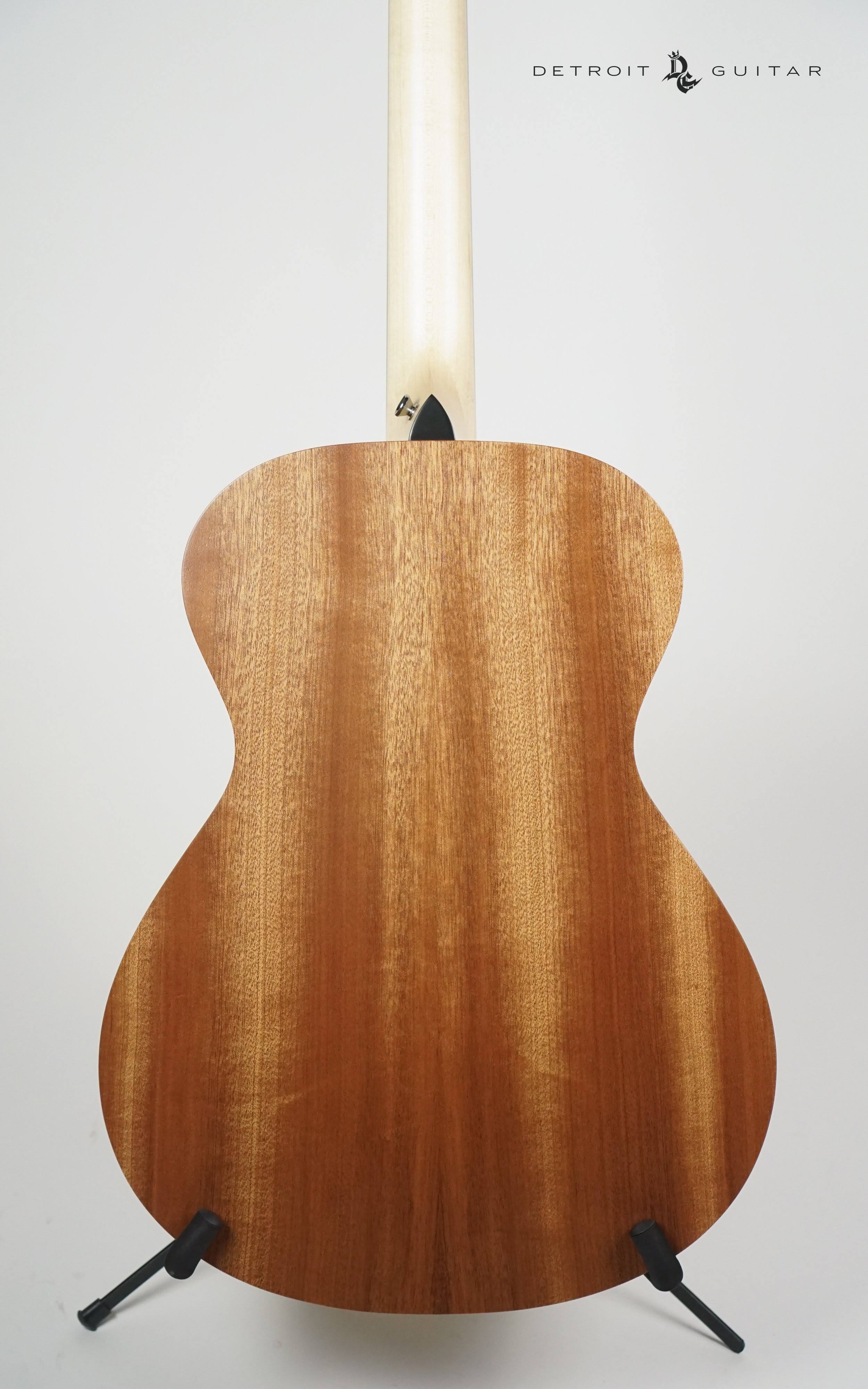Grand Concert Acoustic Guitar O462