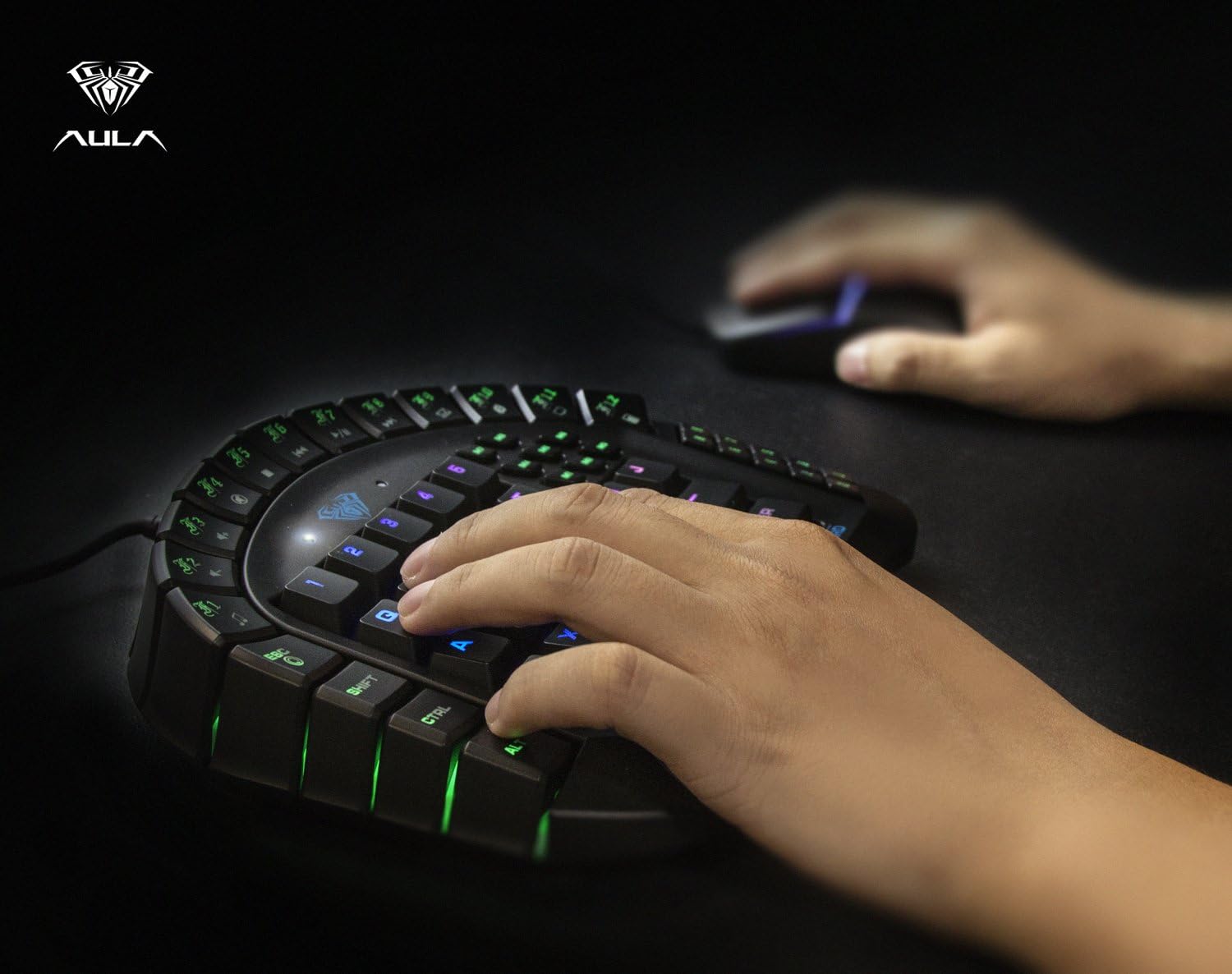 One Handed Mechanical Gaming Keyboard with Blue Switches and RGB Backlit Effects T579655