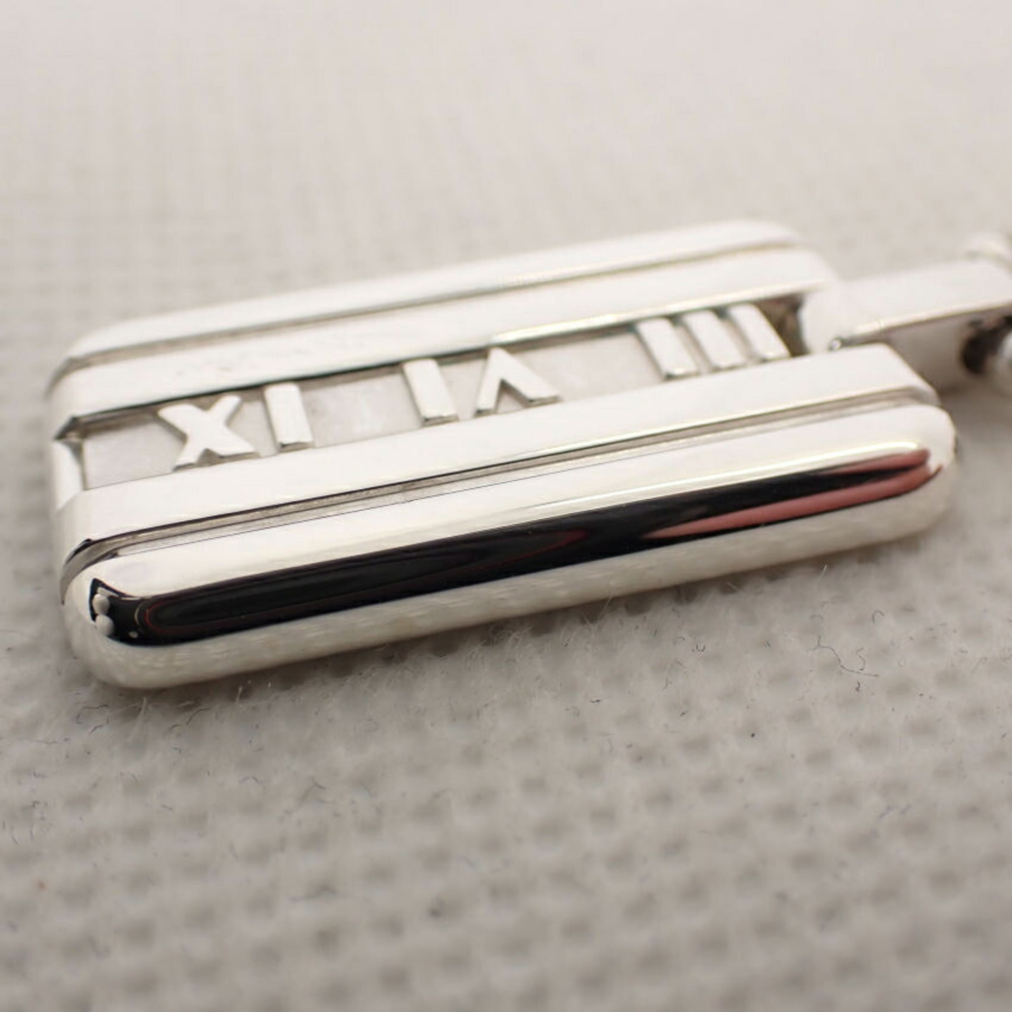 925 Atlas Pendant Necklace Y77617