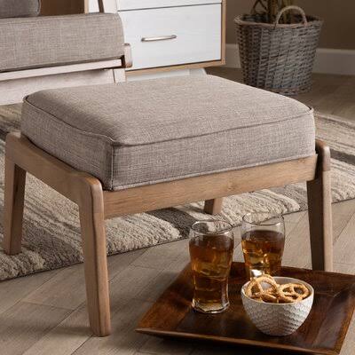 Tufted Ottoman Light Gray U838