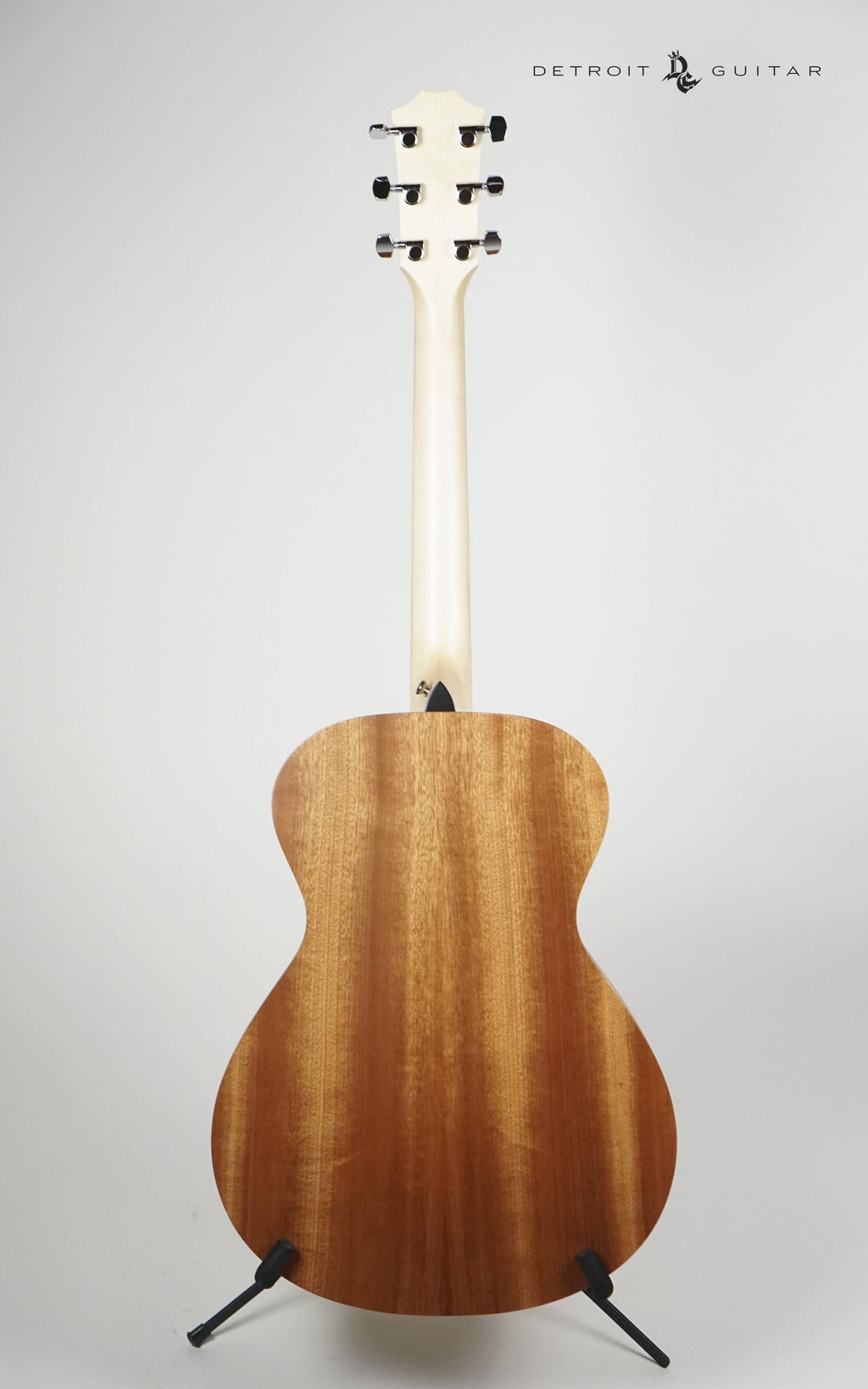 Grand Concert Acoustic Guitar O462