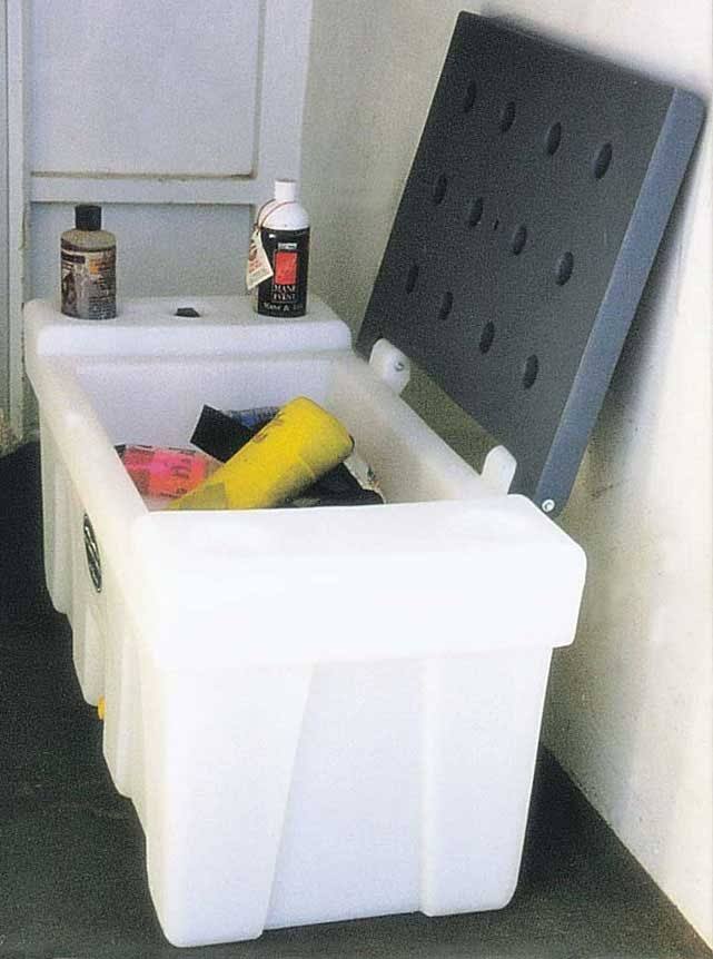 25 Gallons Bench Water Caddy B4303