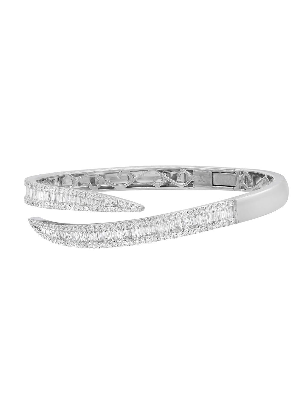 18K White Gold Diamond Bangle Bracelet V3268