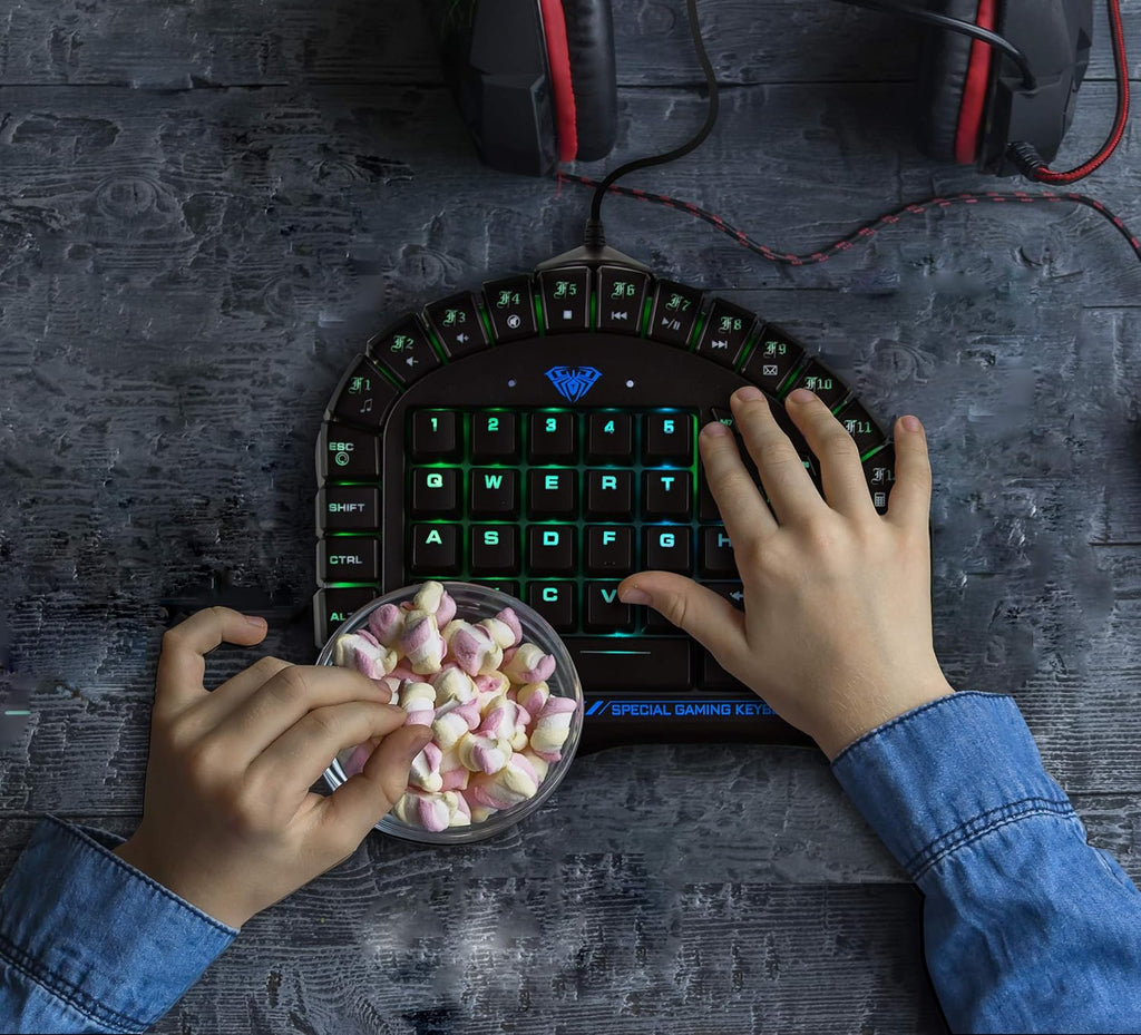 One Handed Mechanical Gaming Keyboard with Blue Switches and RGB Backlit Effects T579655